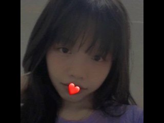 bé Kim Ngân rau non thủ dâm móc bướm lên đỉnh