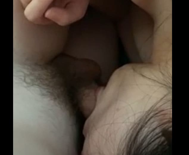 Kêu em bú cu mà cứ thích ngậm